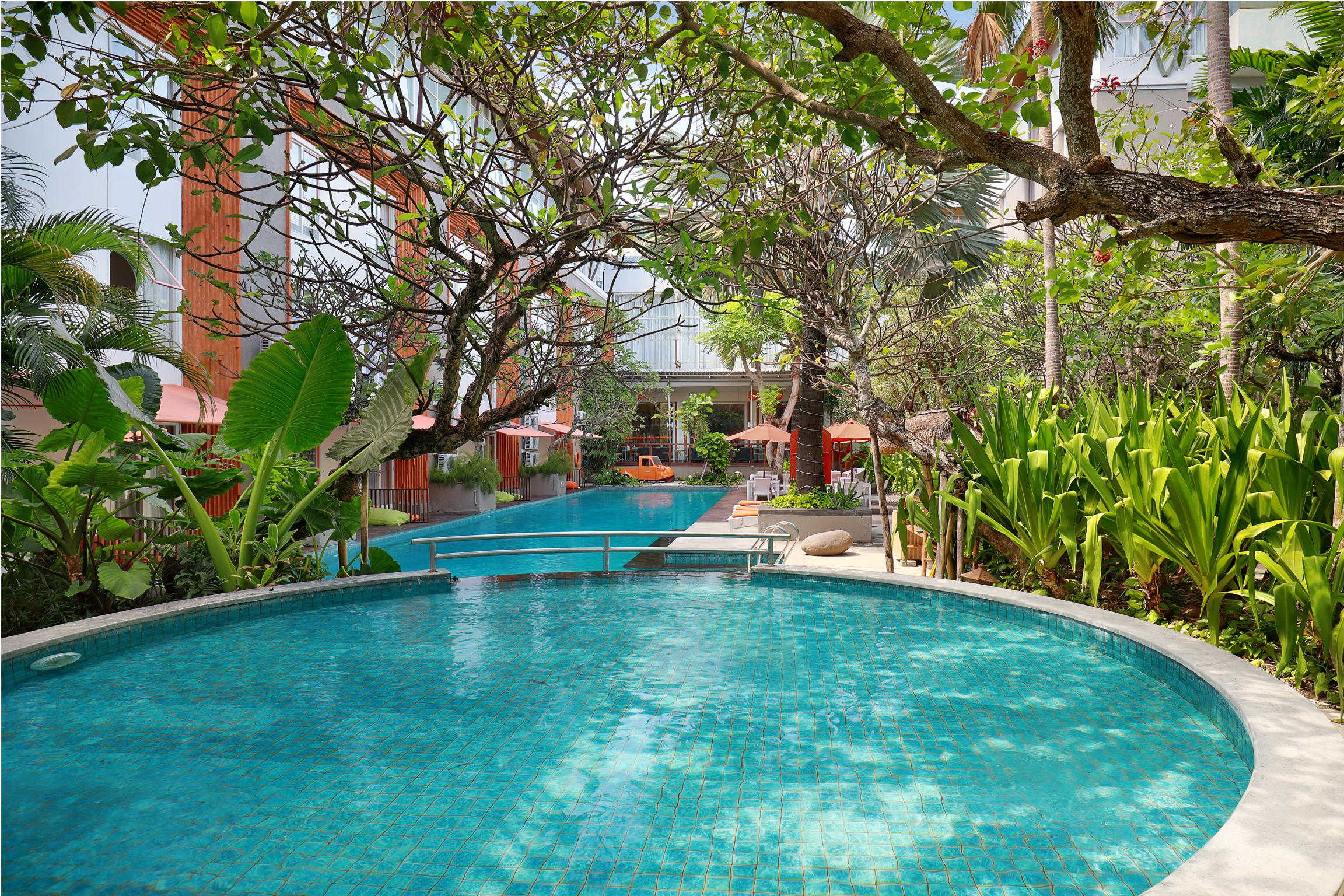 Harris Hotel & Residences Sunset Road Kuta  Exterior photo
