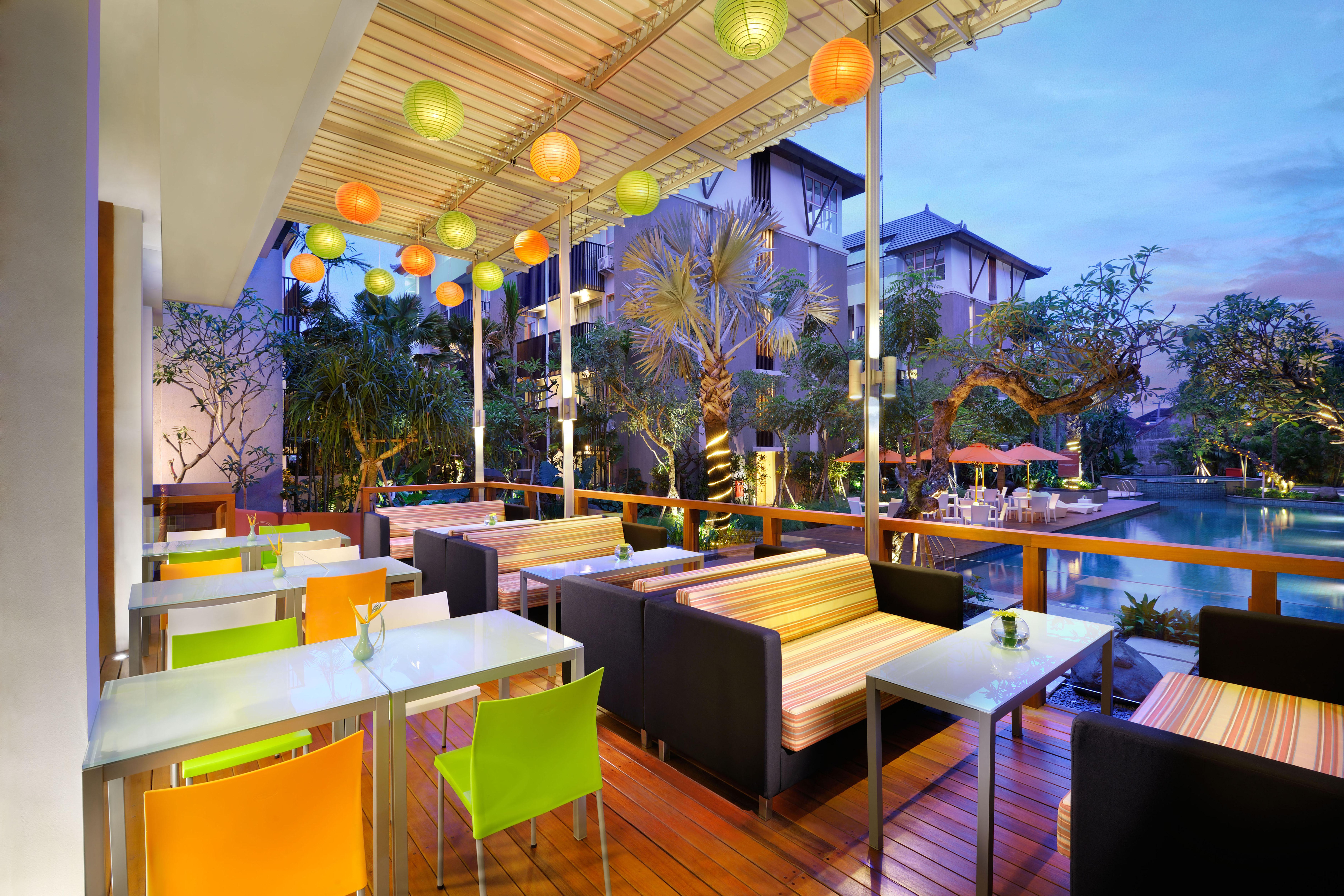 Harris Hotel & Residences Sunset Road Kuta  Exterior photo