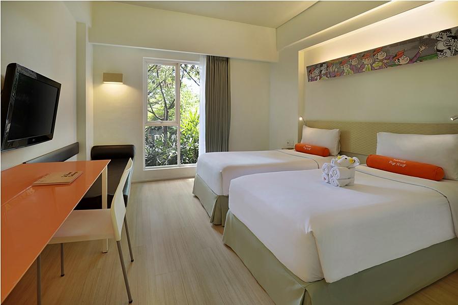 Harris Hotel & Residences Sunset Road Kuta  Exterior photo